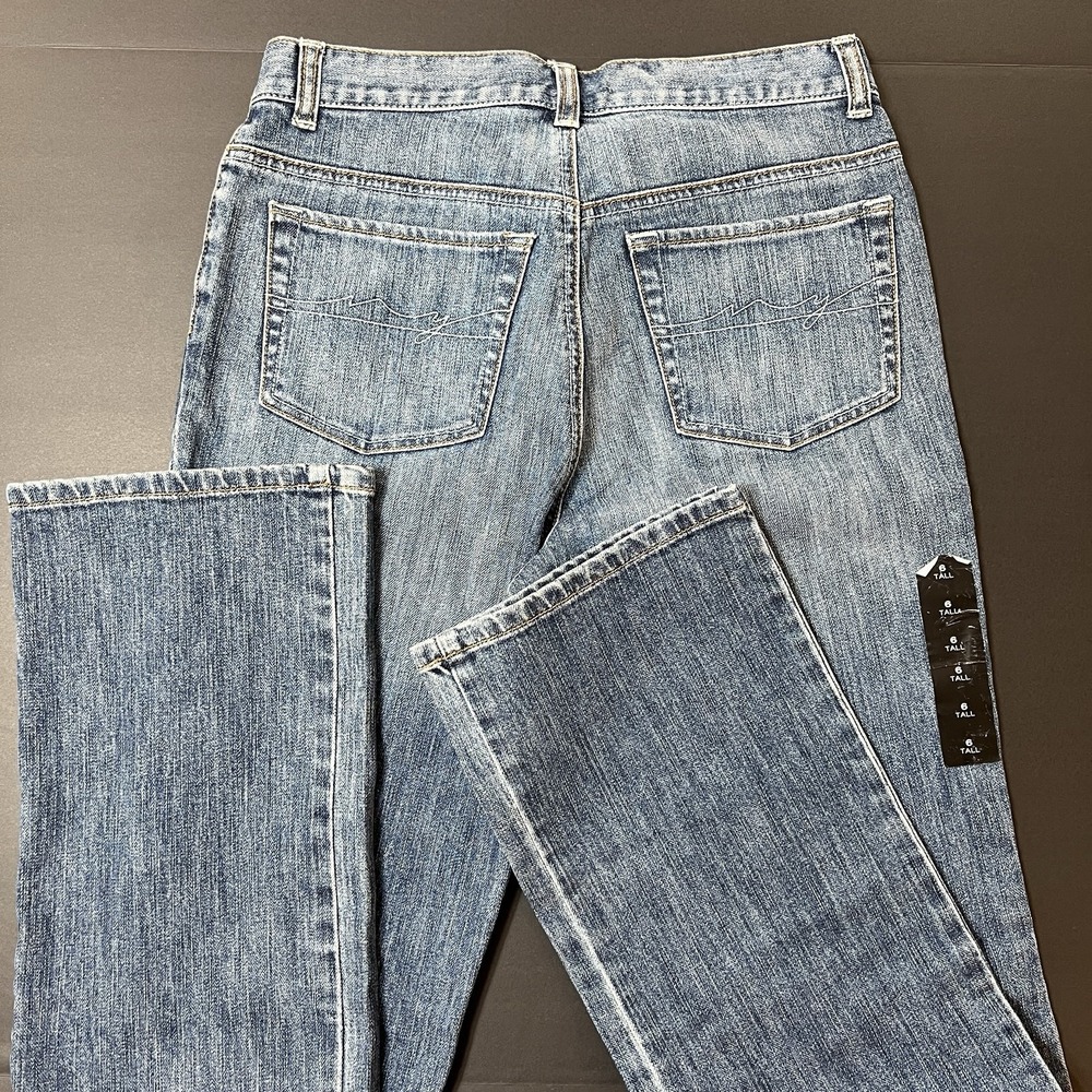 New‎ York And Company Battery Park Bootcut Jeans Women's Size 6 Tall Medium Wash